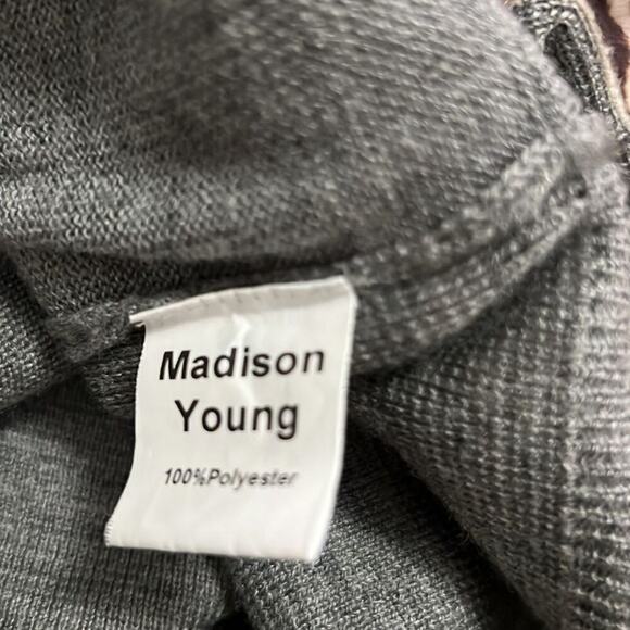 MADISON YOUNG  SWEATER SIZE M - Picture 7 of 8
